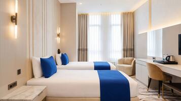 Minibar, free WiFi, bed sheets