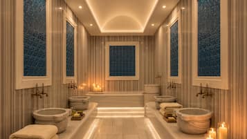 Een Turks bad/hammam, massagebehandelingen