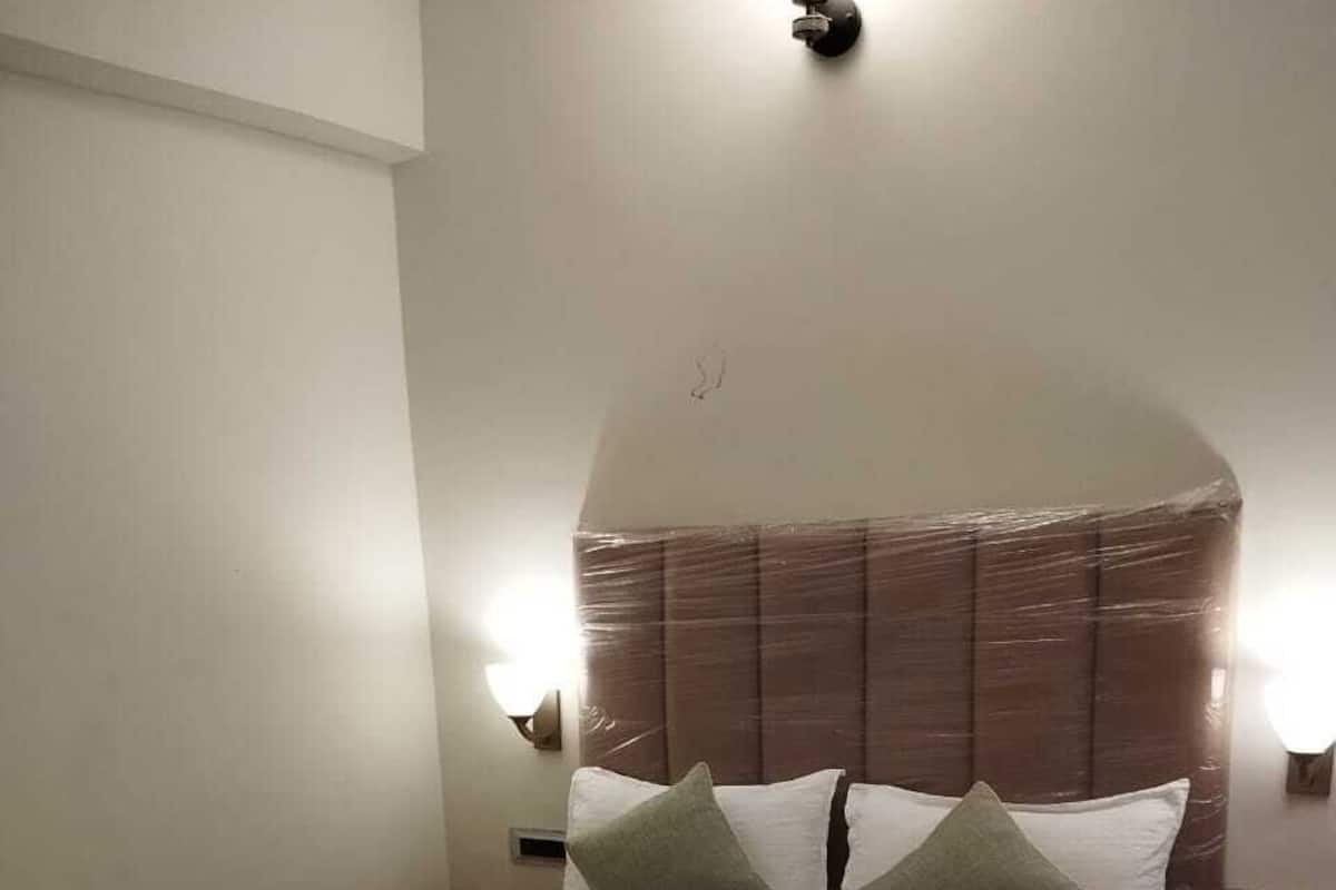 Deluxe Room | Desk, laptop workspace, WiFi (free)