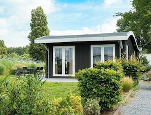 House | Exterior - Holiday Home in Dordrecht With Terrace (Dordrecht)