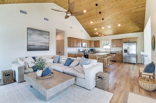 Come Relax at Family Haven in Gulf Shores!