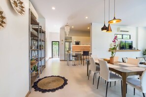 Dining - Premium 3BR Pool Villa In Cherngthalay (Tambon Choeng Thale)