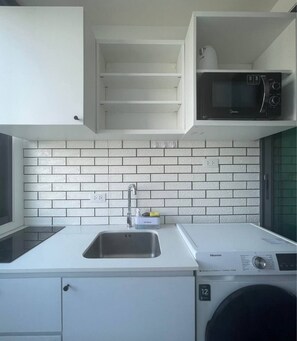 Interior - Cozy Apartment with Washer-n-Dryer, Pool, Gym (Kathu)