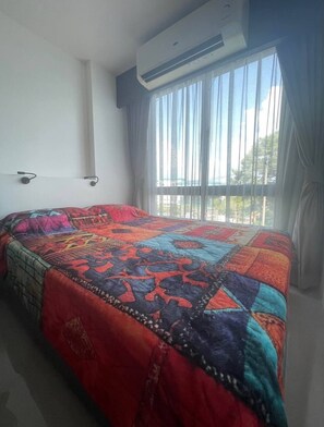 Internet, wheelchair access - Cozy Apartment with Washer-n-Dryer, Pool, Gym (Kathu)