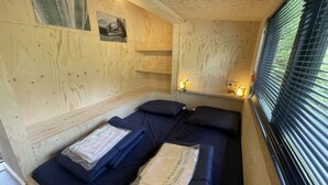 Rumah | 3 kamar tidur dan dilengkapi dengan perabotan berbeda-beda