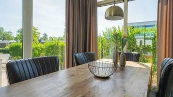 House | Dining