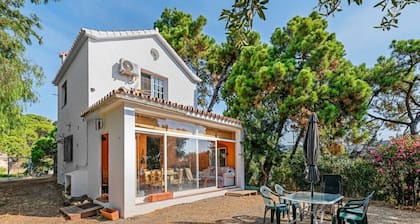 Estepona Mirador Country House (9 km from the beach)