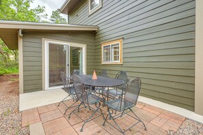 Outdoor dining - Linger Longer | Mtn-View San Isabel Forest Haven (Beulah)