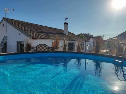 Country House with a Pool and Olive Grove in Montellano