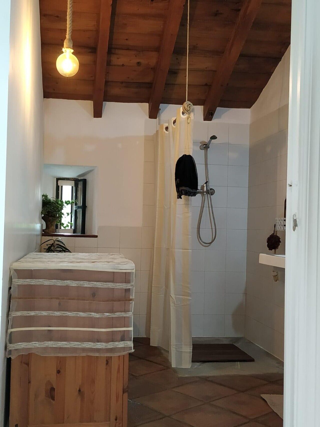 Douche, séchoir à cheveux