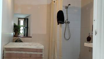 Douche, séchoir à cheveux