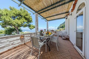 Outdoor dining - Villa Preziosa - Panoramic Sea View (Capri)