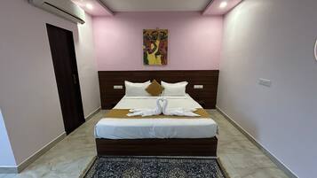 Deluxe Double Room, City View | Free WiFi