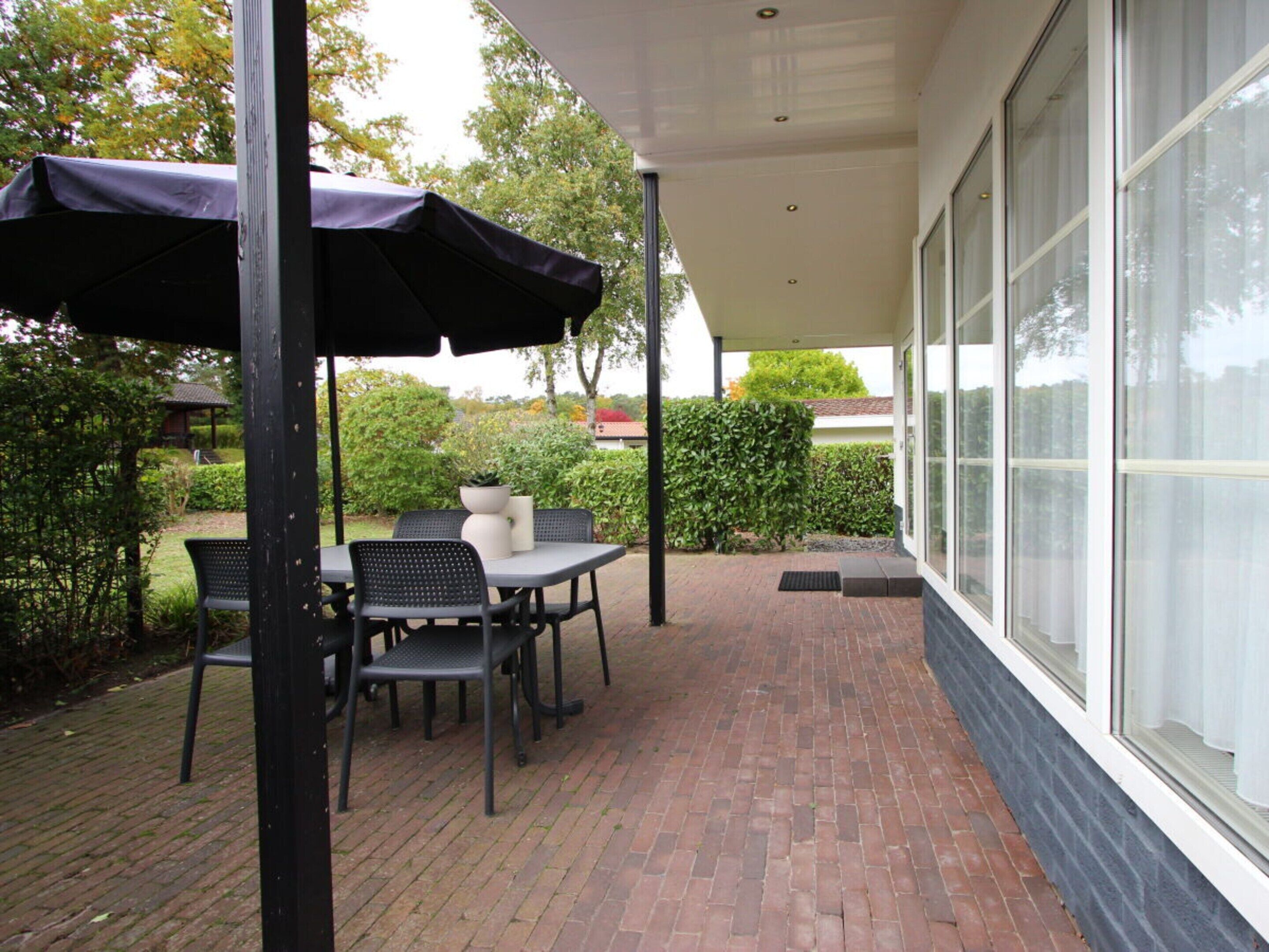 House | Outdoor dining