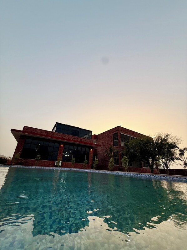 Outdoor pool - Jawai Mount Town (Doodni)