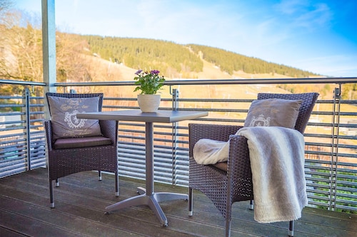 Simon's Vacation Rental 5 - Your Retreat with a Panoramic View