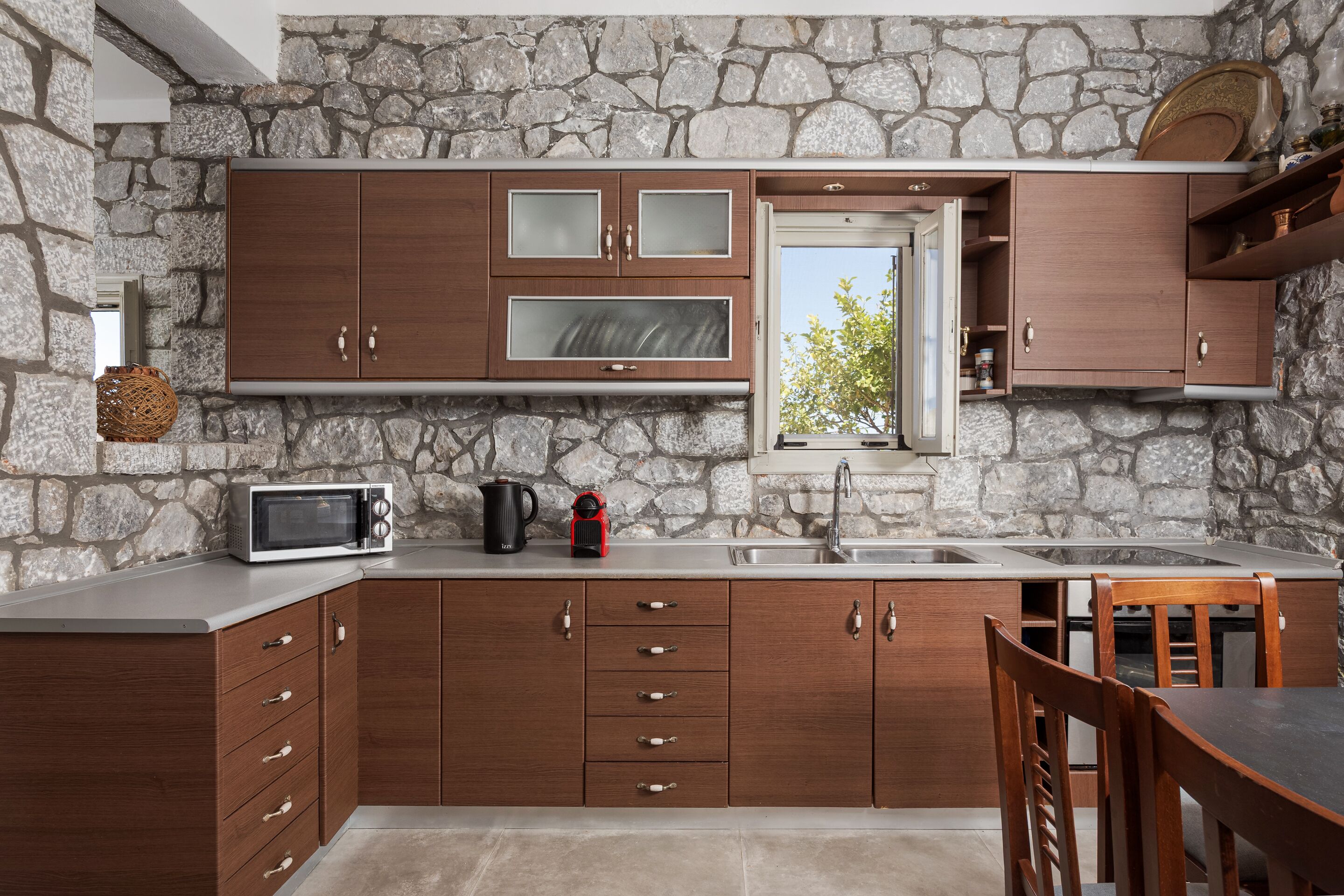 House, Sea View | Private kitchen | Full-sized fridge, microwave, oven, stovetop