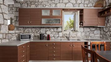 House, Sea View | Private kitchen | Full-sized fridge, microwave, oven, stovetop