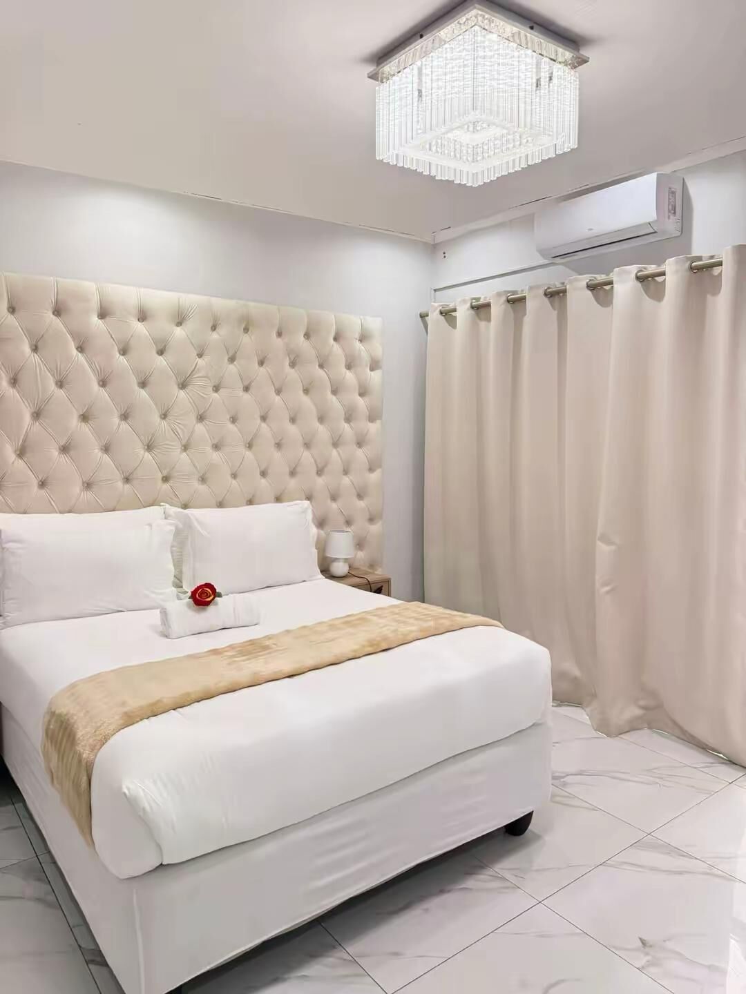 Luxury Double Room | Desk, laptop workspace