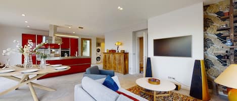 Smart TV y chimenea