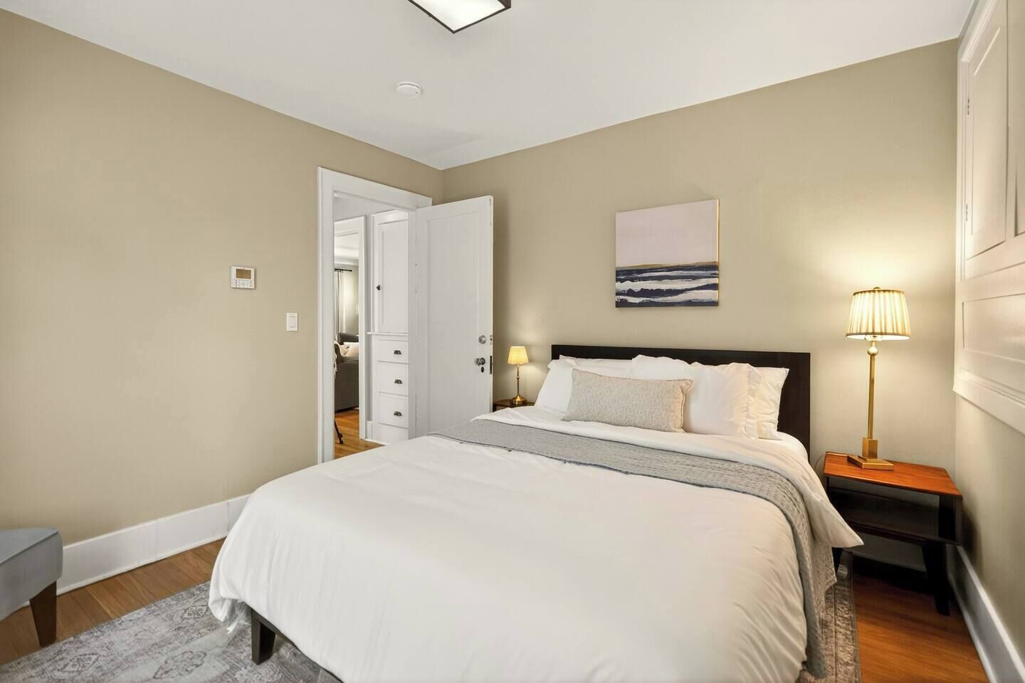 Desk, iron/ironing board, travel cot, WiFi