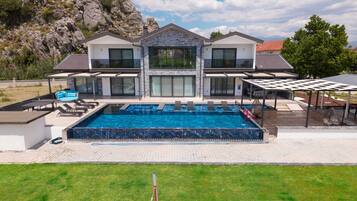 Villa | Pool