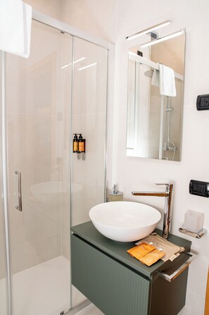 Triple Room | Bathroom - Agriturismo Camerin - CL Agri Lounge (Conegliano)