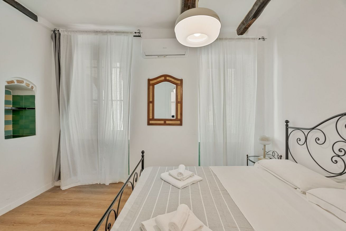 3 bedrooms, WiFi (free), bed sheets