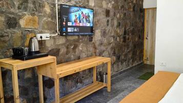 Deluxe Room, Balcony, Mountain View | Free WiFi