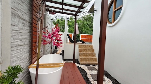 Selesa Pool Villa