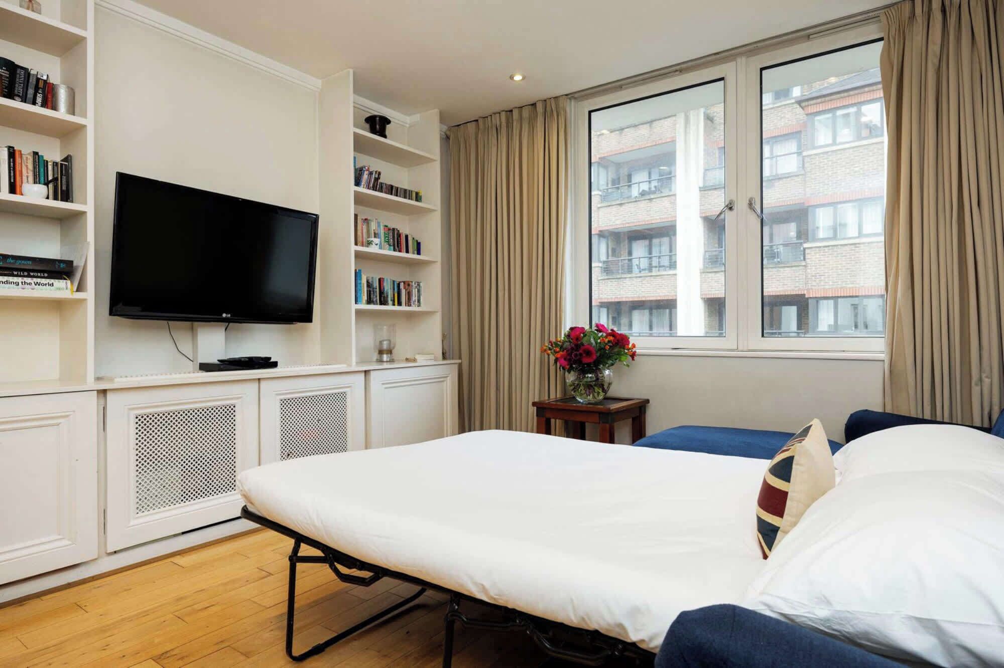 1 bedroom, iron/ironing board, internet, bed sheets