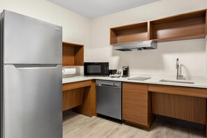 Room - Everhome Suites Salem (Salem)
