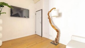 Unclassified image, 2 of 16, button - Apartment in Central Florence Near the Duomo (Florence)