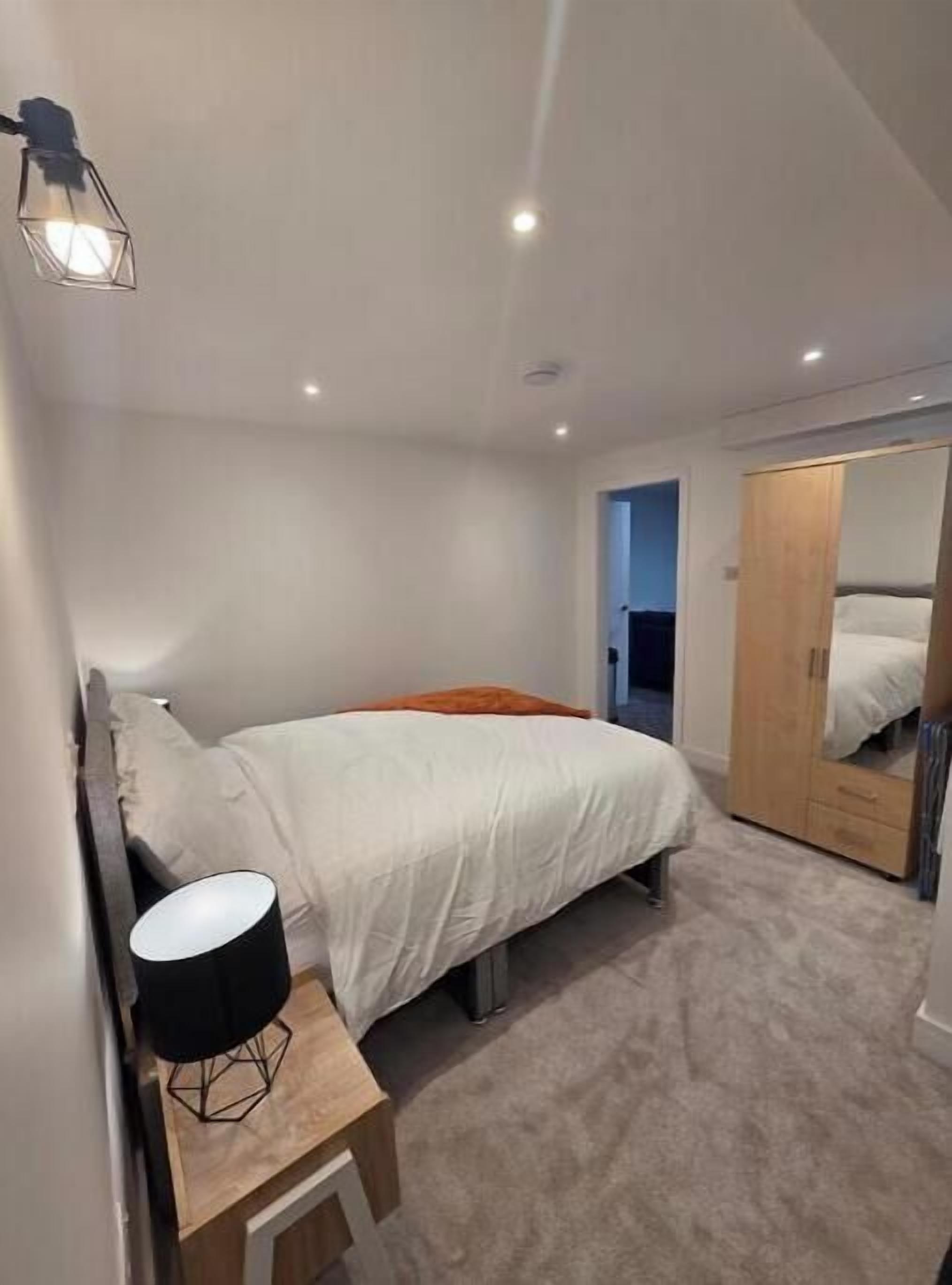 1 chambre, fer et planche à repasser, Wi-Fi gratuit, draps fournis