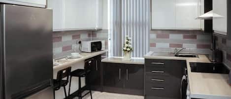 Fridge, microwave, oven, stovetop