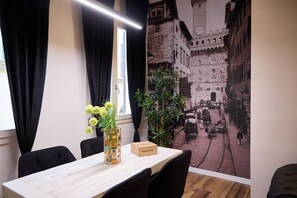 Dining - Modern and Comfortable Apartment - Florence City Center (Florence)