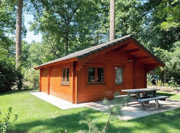 House | Exterior - Holiday Home in Maarn With Terrace (Maarn)