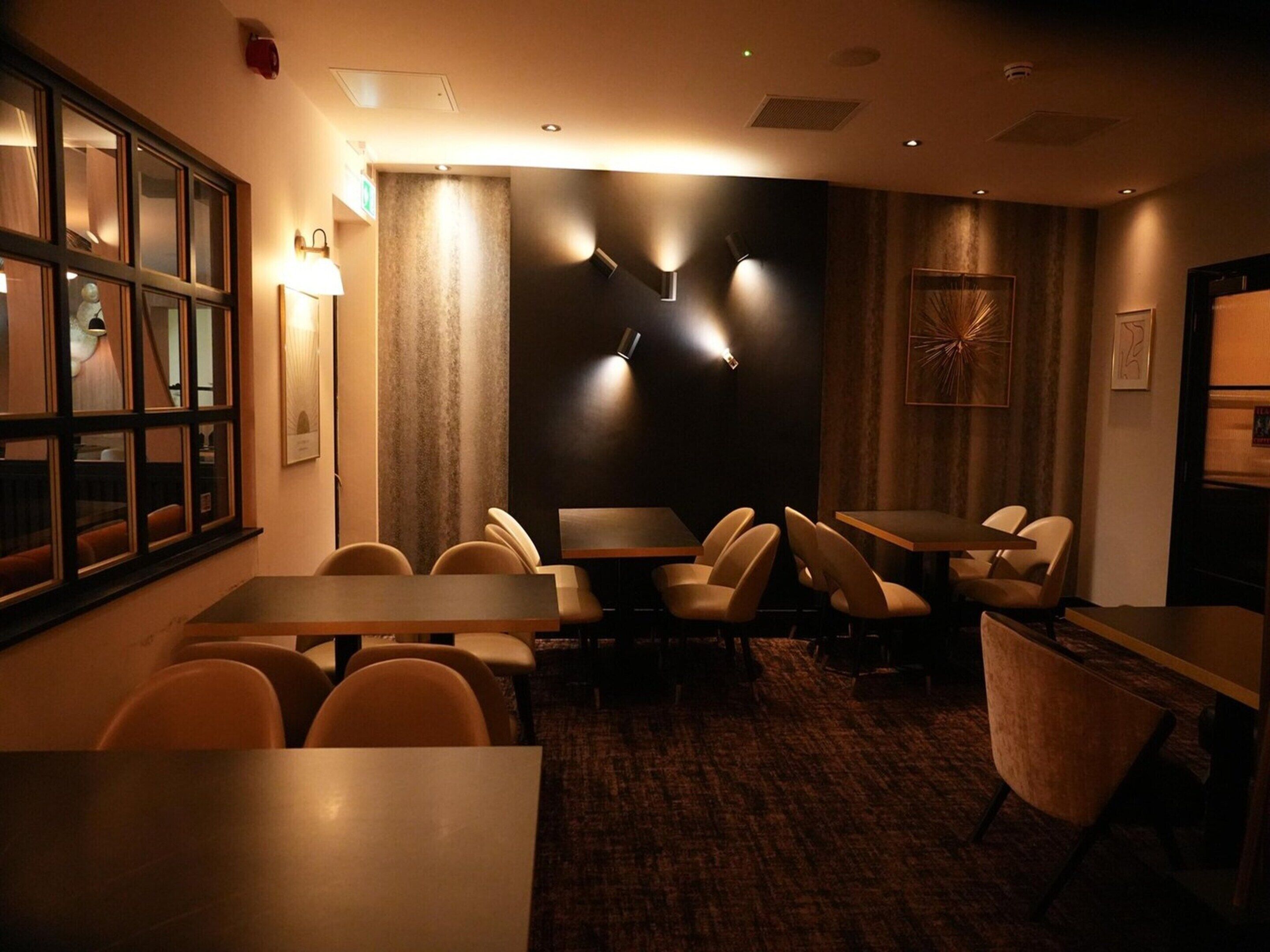 Apartment | Dining