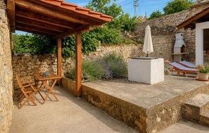 Terrace/patio - Amazing home in Podgradina with private swimming pool, can be inside or outside (Podgradina)