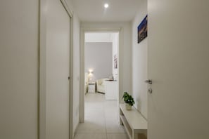 TV - VIA TAGIURA 25/27 - For Work and Leisure (Milan)
