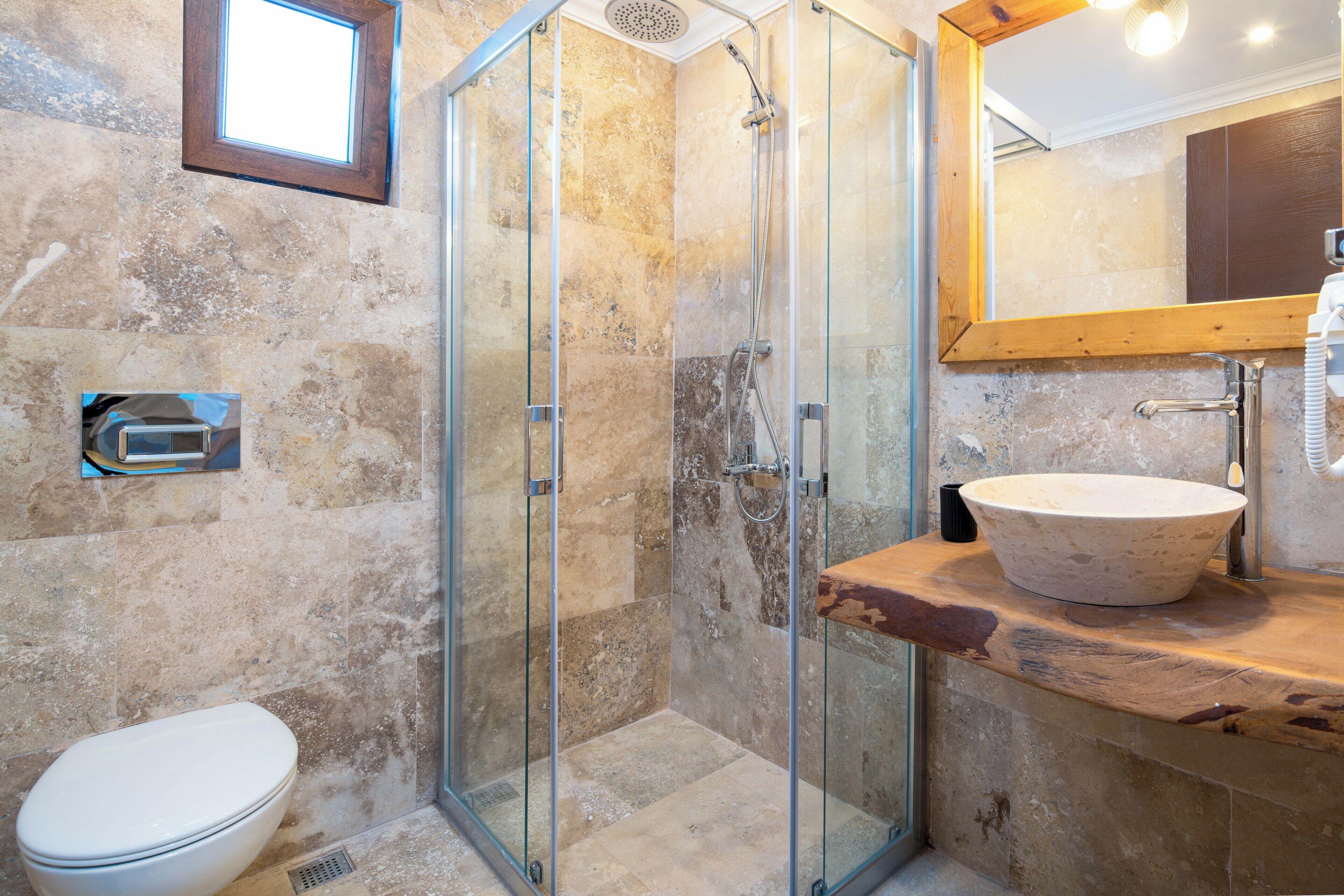 Familien-Doppel- oder -Zweibettzimmer, Meerblick | Badezimmer