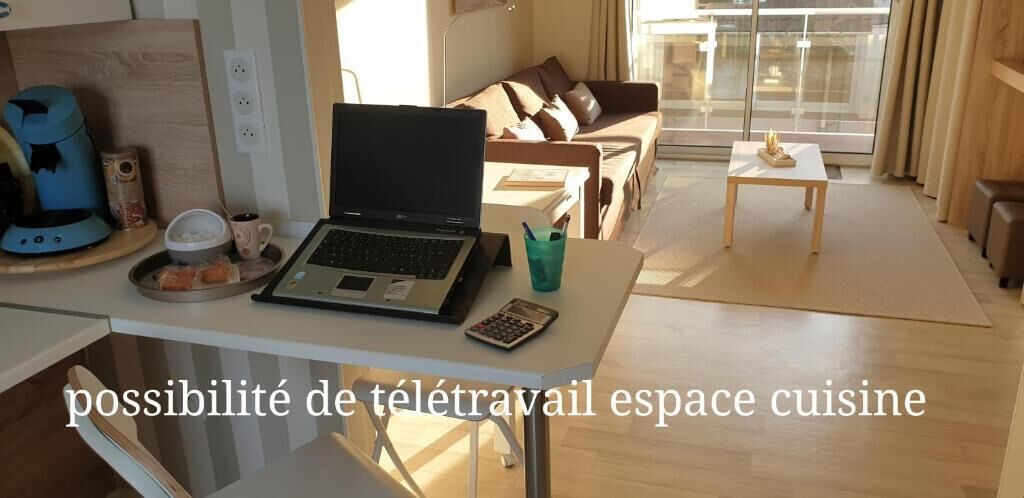 Apartemen, balkon, pemandangan laut | Interior