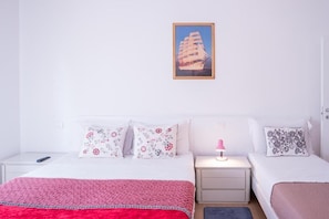 Deluxe Triple Room | Iron/ironing board, free WiFi - ca popolo venice (Mestre)