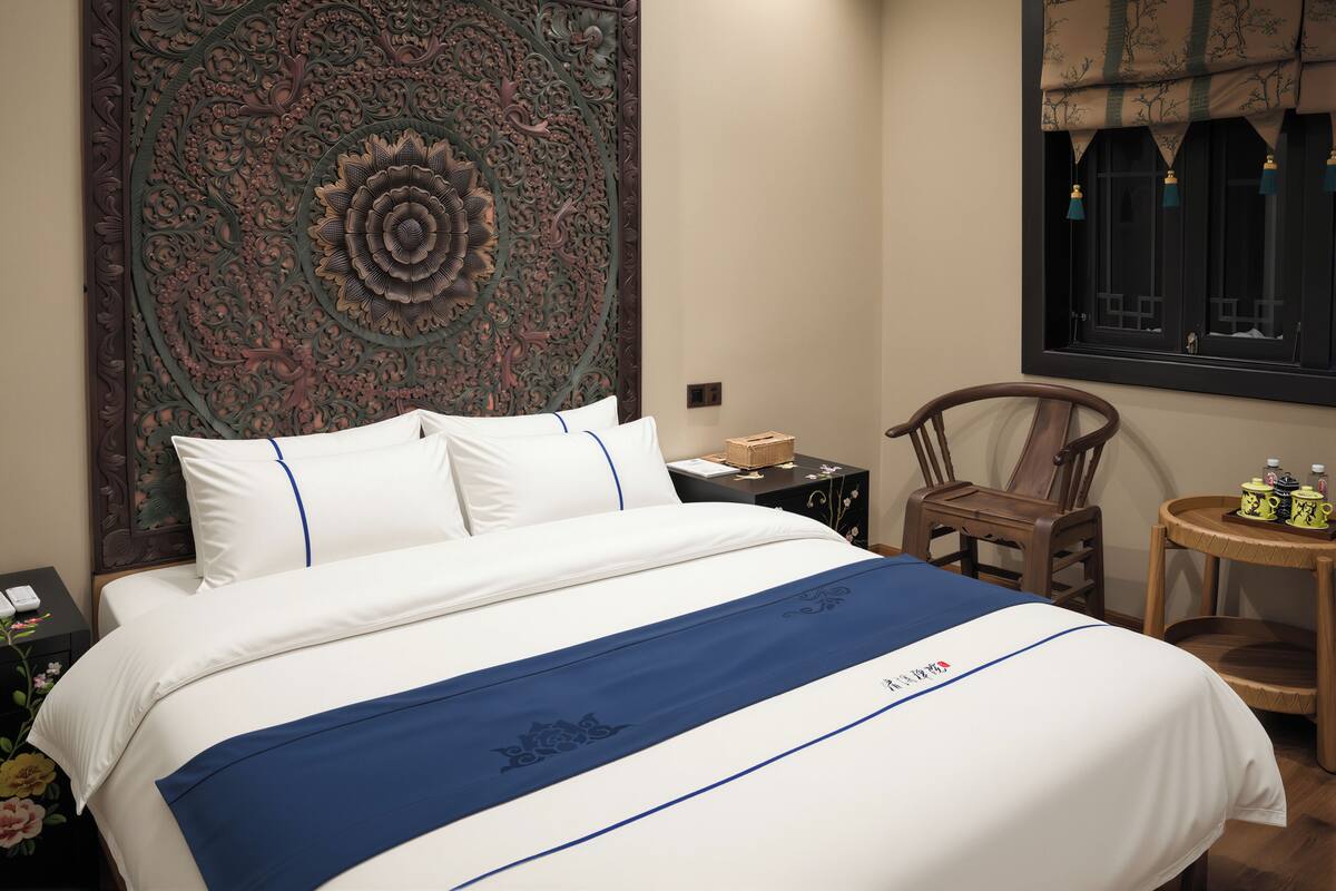 Memory-foam beds, desk, laptop workspace, blackout curtains