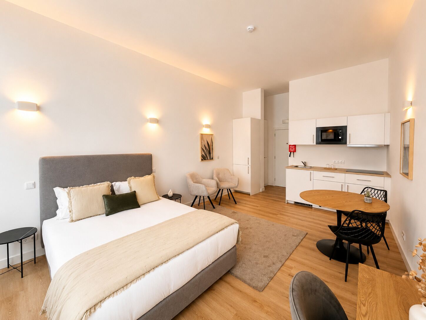 Cuna de viaje, wifi gratis y ropa de cama 