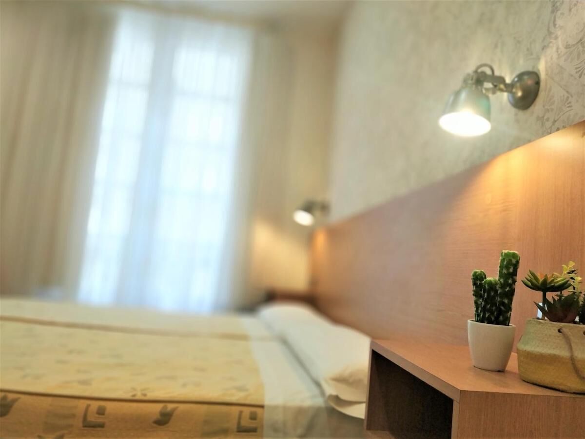 Chambre Double ou avec lits jumeaux | Couette en duvet d'oie, Wi-Fi gratuit, draps fournis