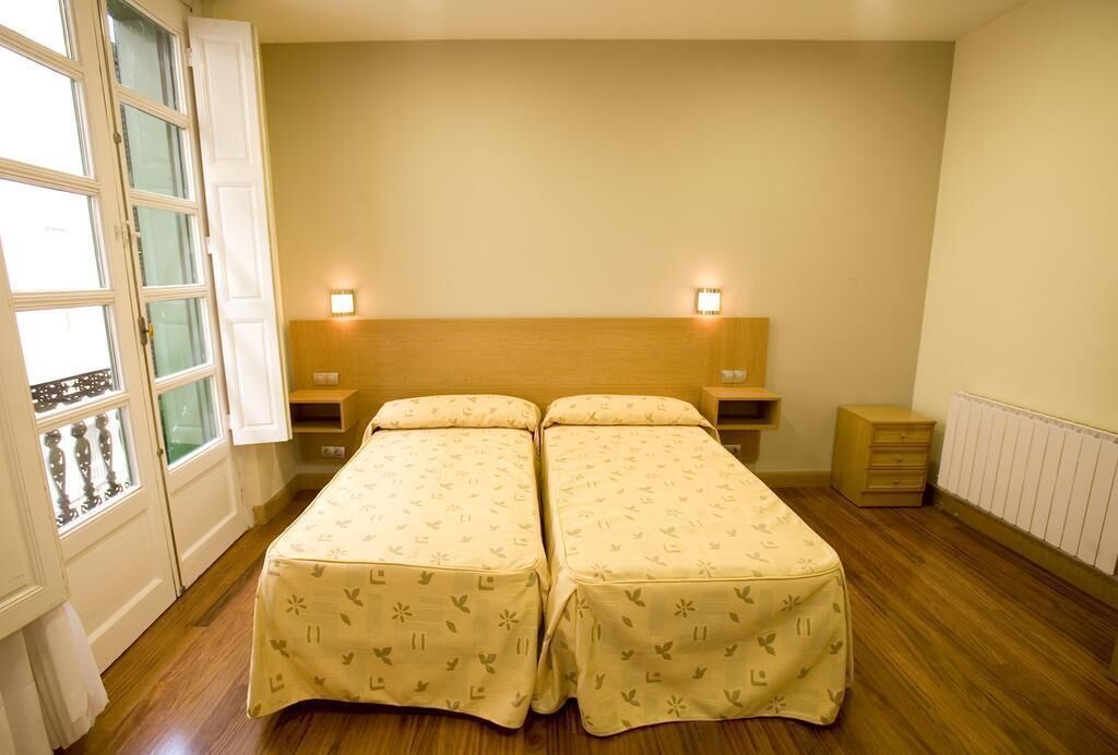 Quarto casal ou duplo | Edredons de pluma, Wi-Fi de cortesia, roupa de cama