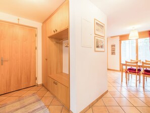 Interior - Val Mulin 14.1 by Interhome (Laax)