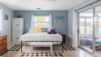 3 bedrooms, desk, iron/ironing board, WiFi