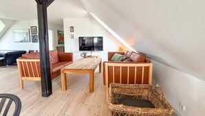 Smart TV, table football - 4 bedroom nice home in Haderslev (Haderslev)